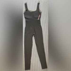 NEW VERTVIE Bodysuit / Brown Skinny OPEN BACK STRETCH BODYSUIT / Padded Bra